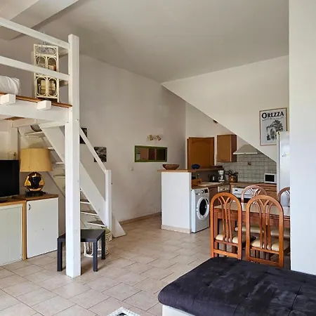 Apartamento T1 Pinedda, Confort-vue Mer- Calme & Soleil *