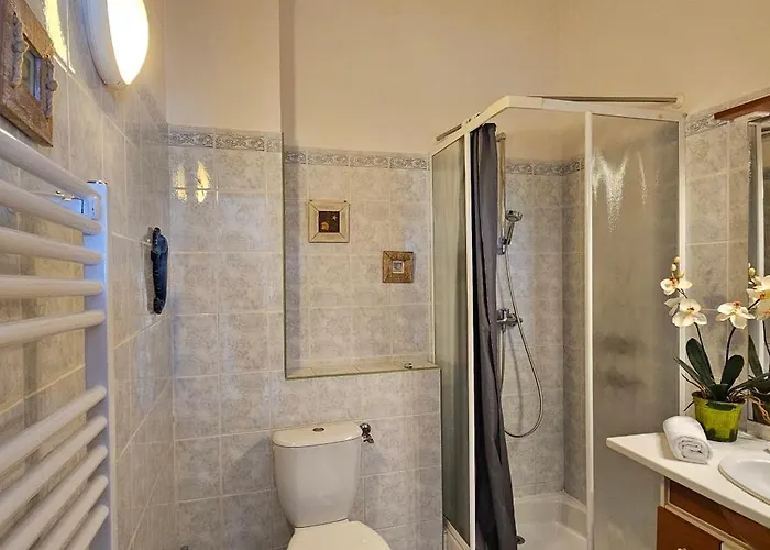 T1 Pinedda, Confort-vue Mer- Calme & Soleil Apartmán *