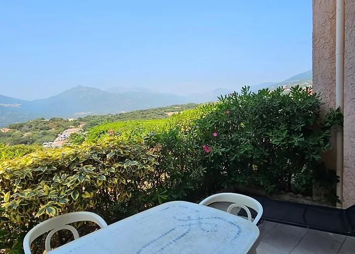 Apartmán T1 Pinedda, Confort-vue Mer- Calme & Soleil *